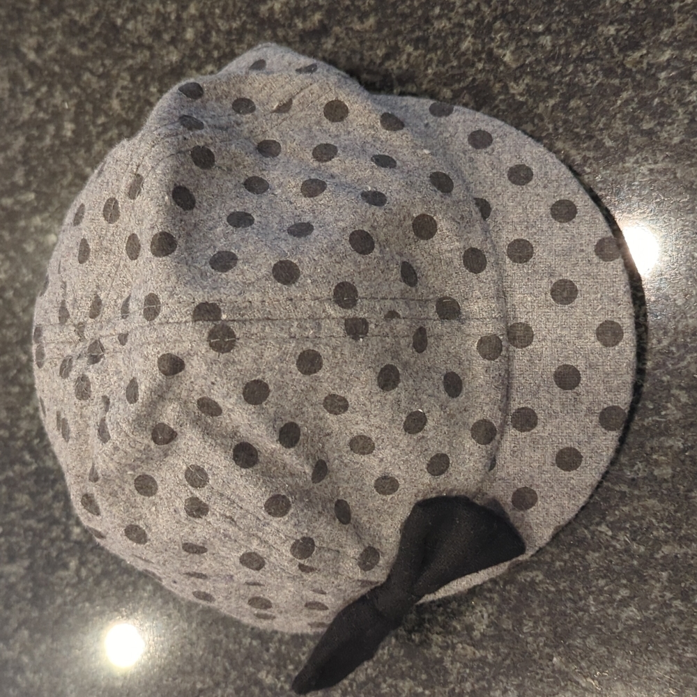 Baby GAP Polka Dot Hat with Black Bow, Size XS/S